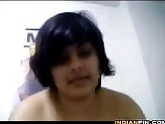 Thick Indian Housewife Masturbating