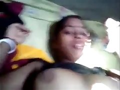 Indian Hot Young Sexy Girlfriend Gives Pleasures of blowjob - Wowmoyback